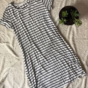 Liz Lange Maternity Dress